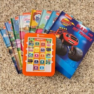 Nickelodeon “Me Reader” with all 8 Books